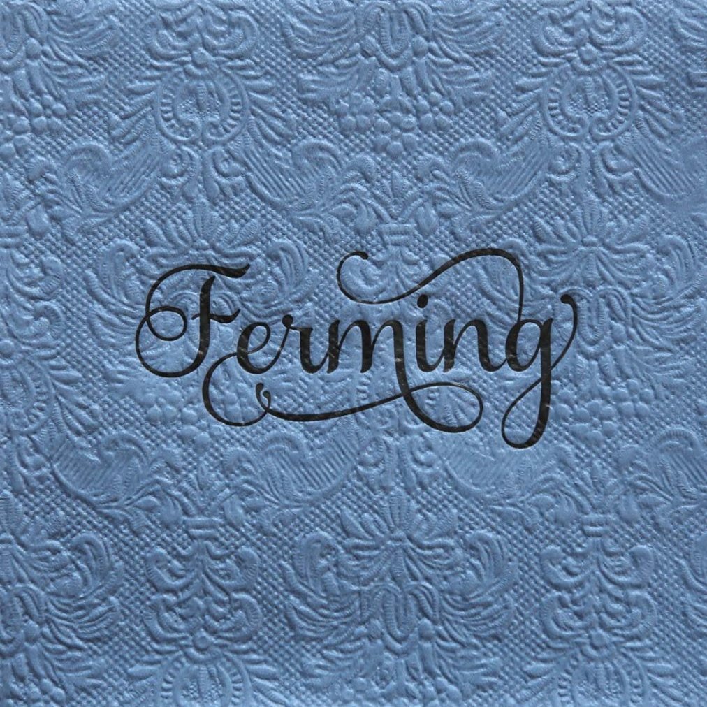 Jeans blue upphleyptar servíettur - svart letur