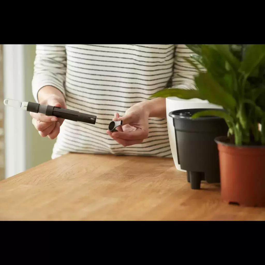 Ræktunarpottur með sjálfvökvunarkerfi - svartur