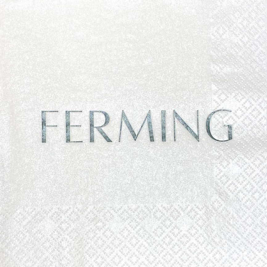 Hvítar servíettur hástafir - grænt letur