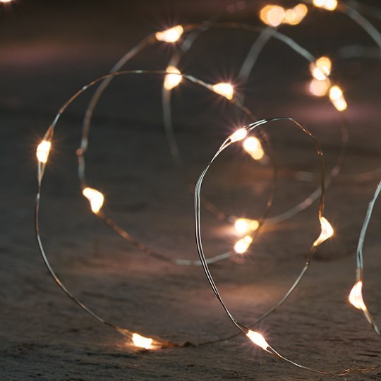 Led wire ljósa sería silfur vír - hvít ljós, batt úti