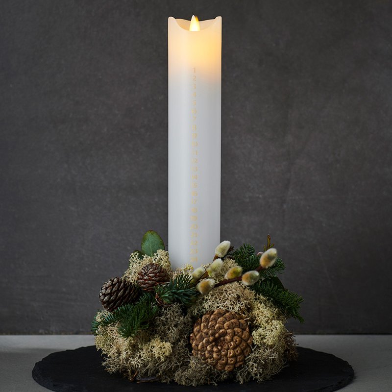 Sara batterís dagatalskerti með fjarstýringu - hv/gull