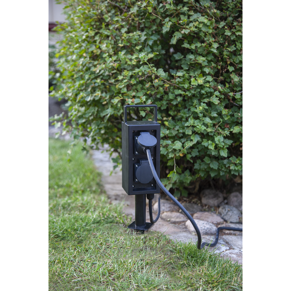 Fjölteng staur - úti