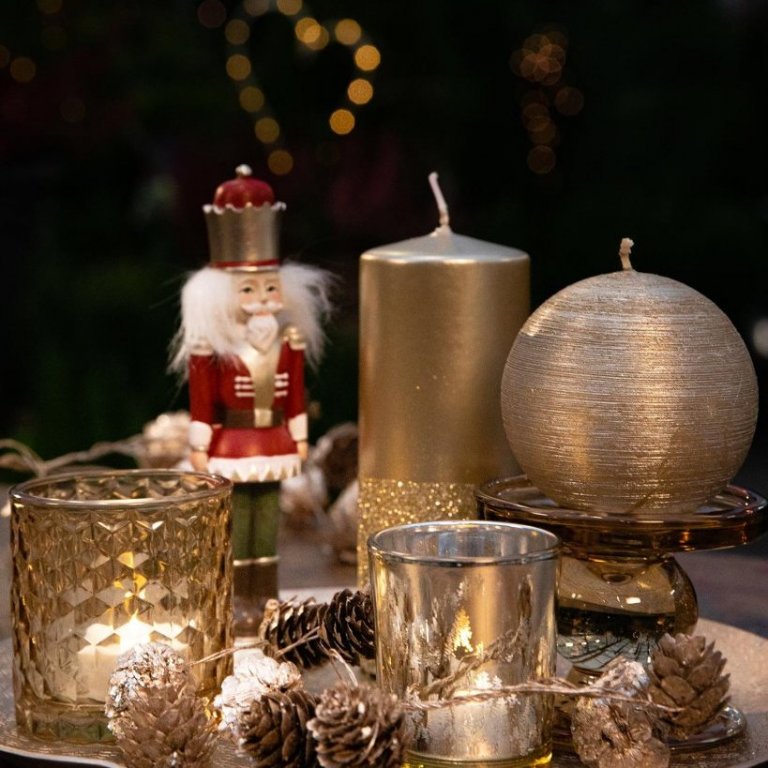 Lærðu að setja saman jólaskreytingu - myndband