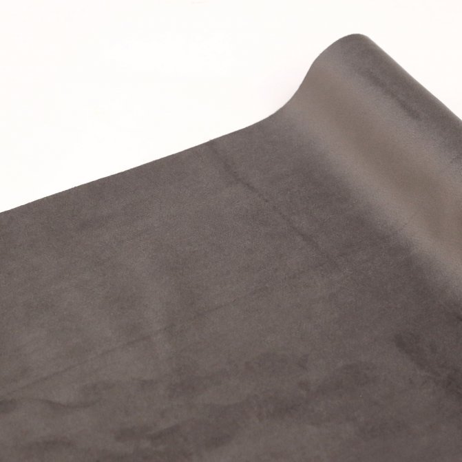 Brúnn flauels renningur