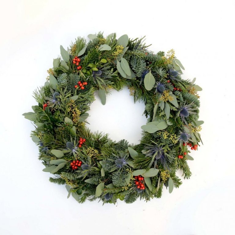 Grenikrans með berjum og alpaþyrni